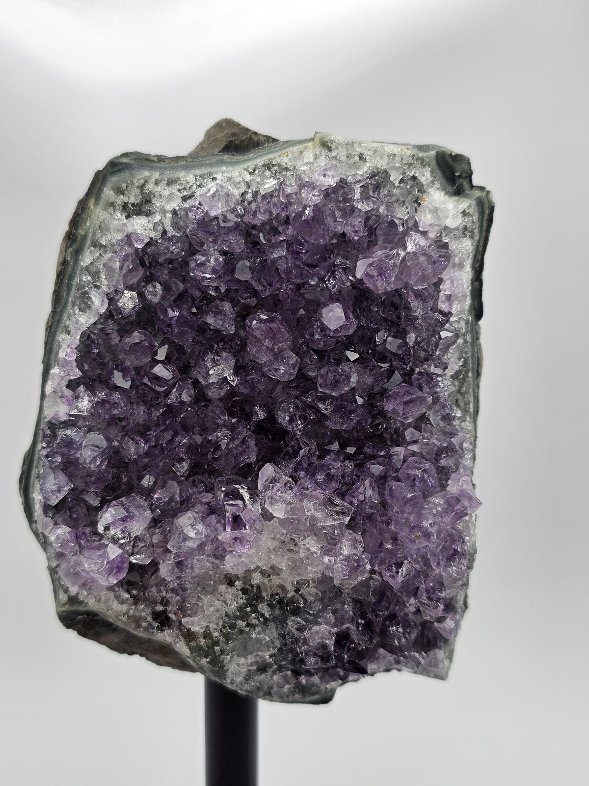 Amethyst op standaard (uniek C)