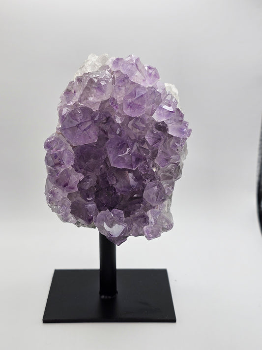 Amethyst op standaard (uniek D)